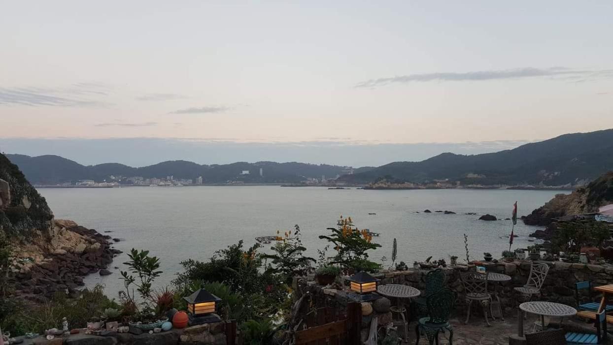 Furen Homestay Nangan Exterior foto