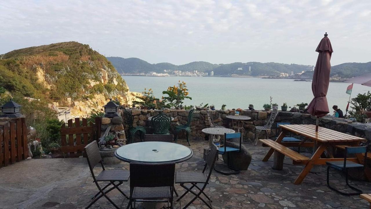 Furen Homestay Nangan Exterior foto
